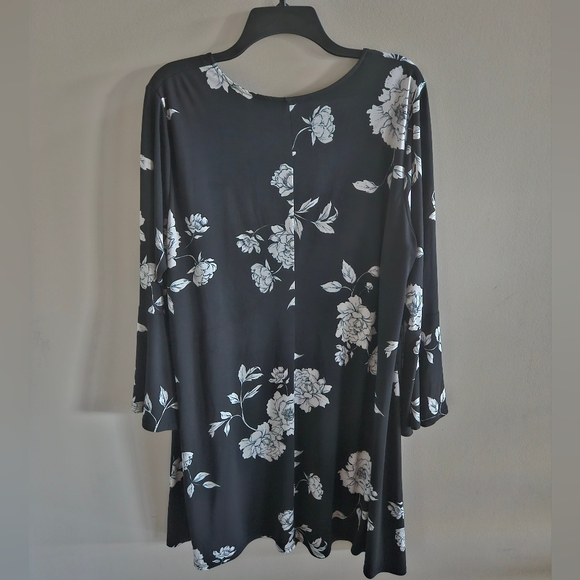 Karen Kane Garden Rose Flare Sleeve Taylor Dress - Picture 6 of 6